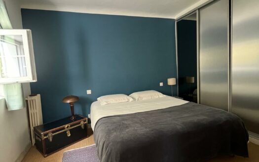 POETES 2 PIECES AVEC TERRASSE