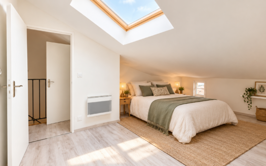 BARGEMON DUPLEX DERNIER ETAGE